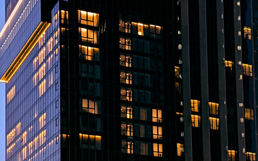 Bâtiments allumés la nuit : une absurdité énergétique 